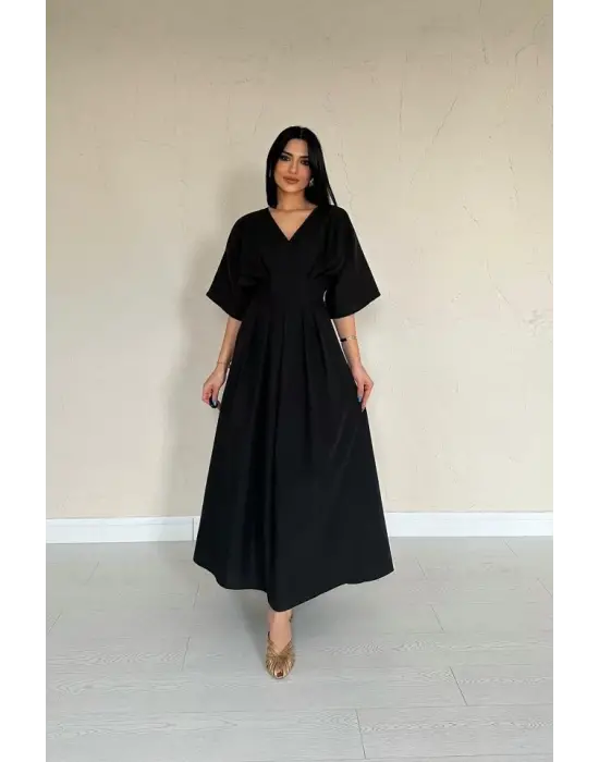 Siyah Pileli Uzun Elbise