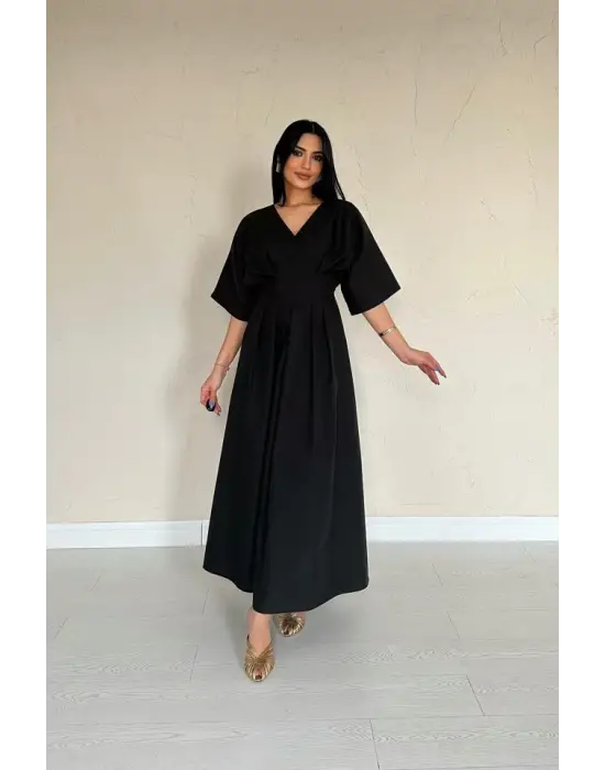 Siyah Pileli Uzun Elbise