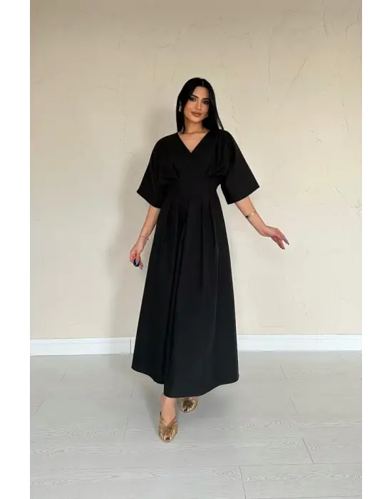 Siyah Pileli Uzun Elbise
