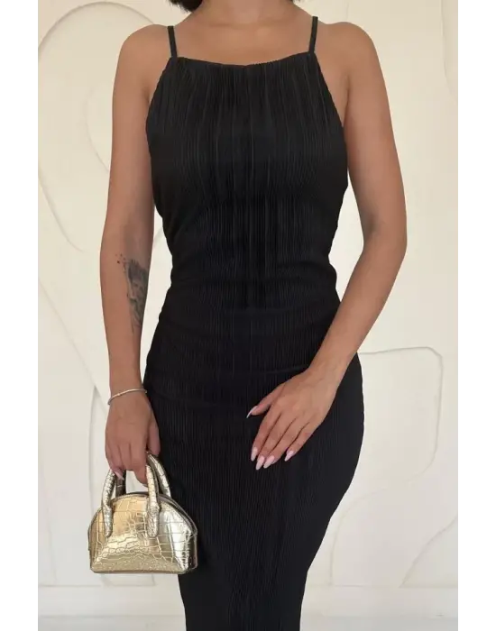 Omarı Siyah Piliseli V Yaka Elbise