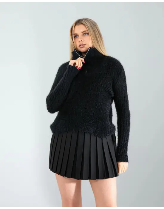 Omarı Etkileyici Siyah Pilseli Etek Modası