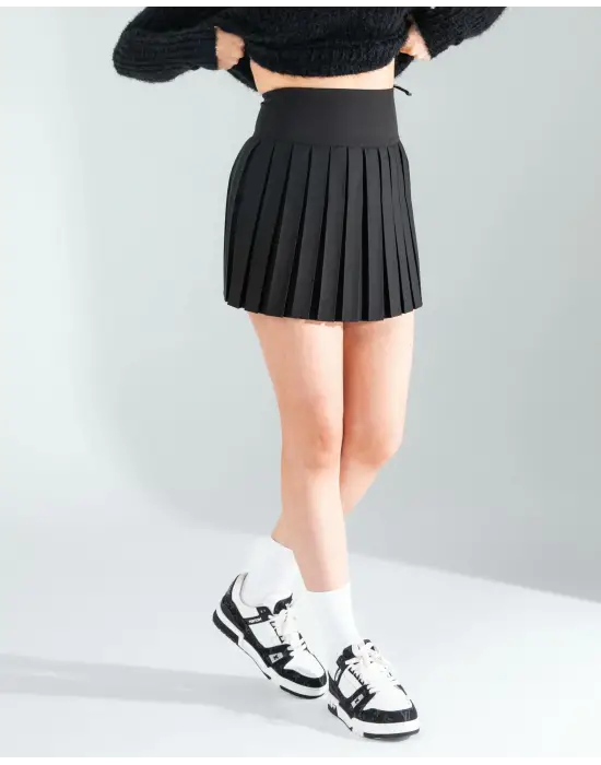 Omarı Etkileyici Siyah Pilseli Etek Modası