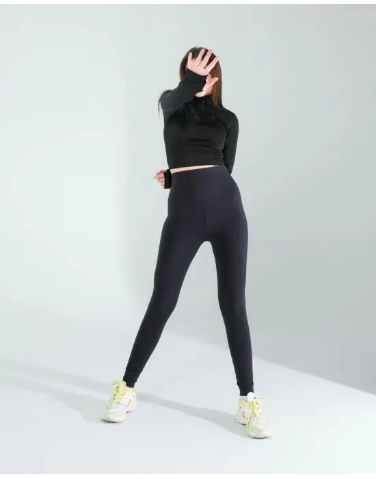 Omarı Esnek Kumaşlı Siyah Spor Body