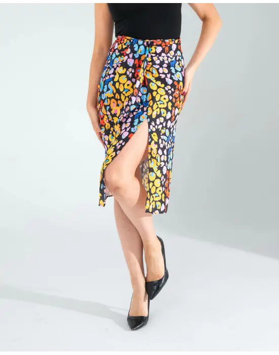 Omarı Siyah Şal Detaylı Yandan Yırtmaçlı Etek Stili