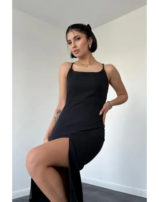Siyah Sırt Dekolteli Elbise
