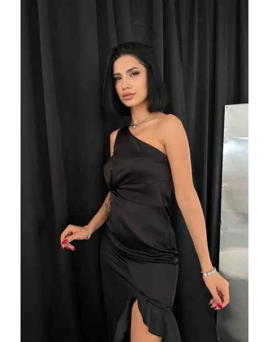 Siyah Volanlı Saten Abiye