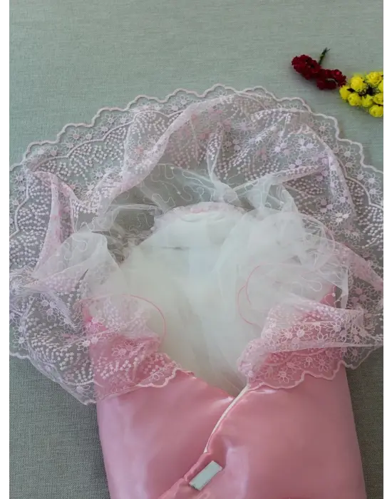 Omarı Kumru İnci Fiyonk Kristalli Bebek Battaniyesi