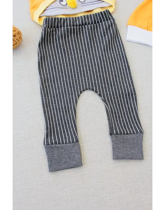 Omarı Şımarık Tavşan Nakışlı Bebek Takımı