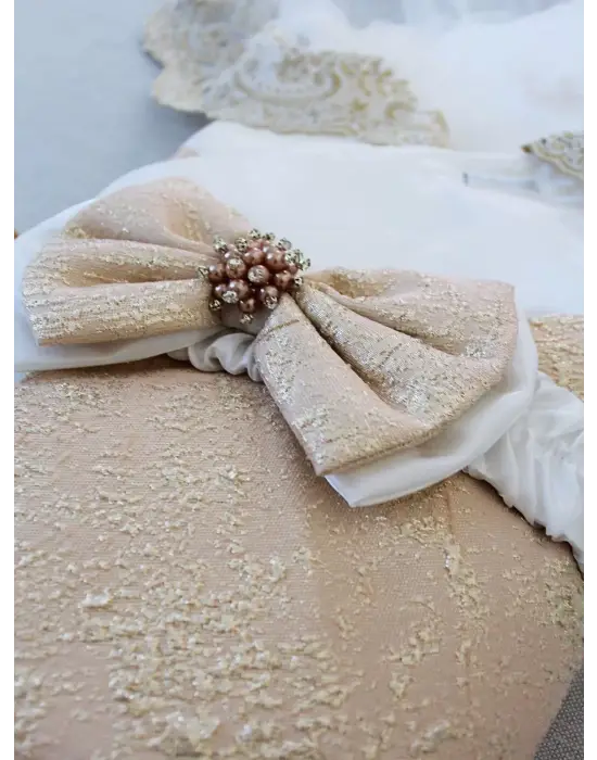 Omarı Zümrüt Taşlı Lüks Yenidoğan Bebek Battaniyesi