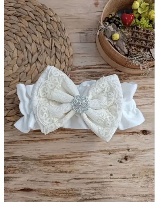 Omarı Yenidoğan Taç Nakışlı Prizma Taş Bebek Battaniyesi Krem