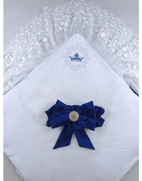 Omarı İnci Fiyonklu Yenidoğan Kadife Taçlı Dantelli Bebek Battaniyesi