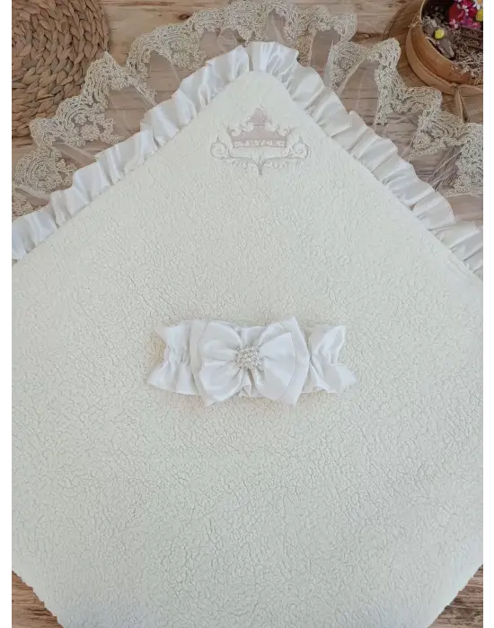 Omarı Yenidoğan Taç Nakışlı Wool Yün Kundak Bebek Battaniyesi