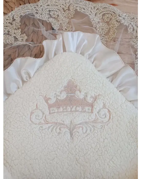 Omarı Yenidoğan Taç Nakışlı Wool Yün Kundak Bebek Battaniyesi
