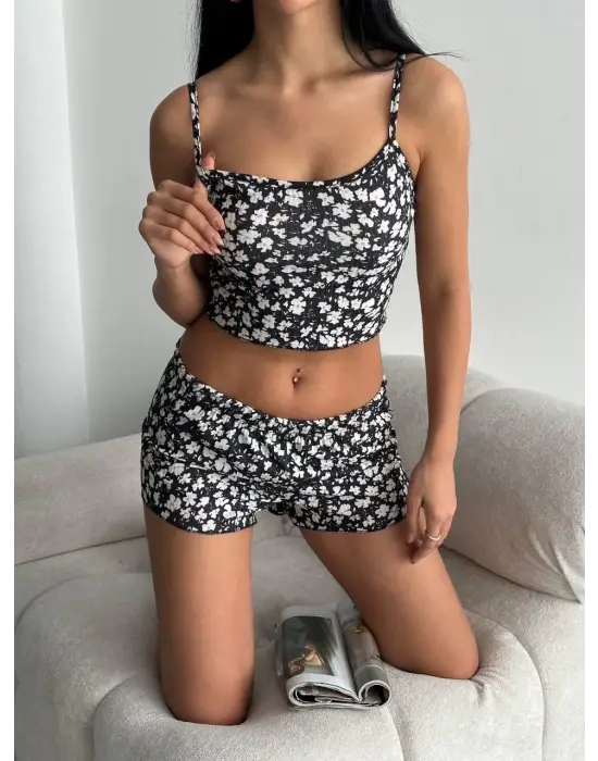 Omarı Rahat ve Şık Kadın Şort Pijama Takımı