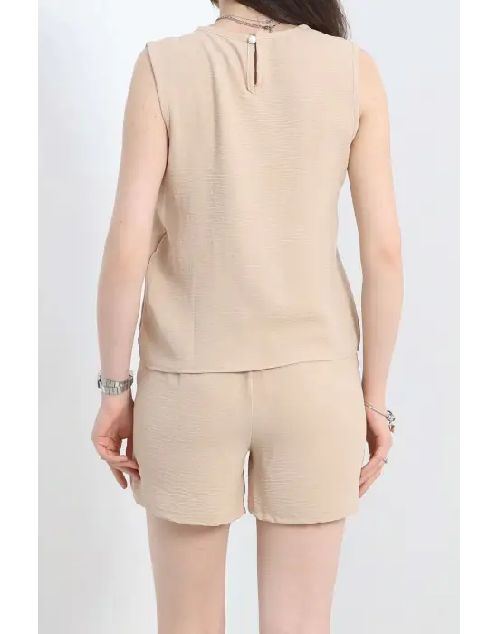 Omarı Yazın Stiline Renk Katacak Şortlu Takım