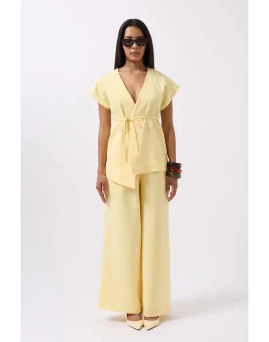 Omarı Ayarlanabilir Bağcık Detaylı Şık Yelek