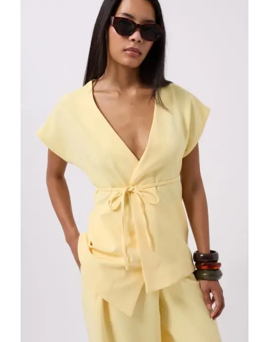 Omarı Ayarlanabilir Bağcık Detaylı Şık Yelek