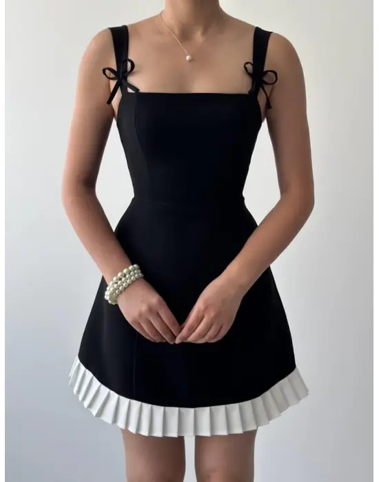 Omarı Parlak Detaylı Fiyonk Elbise