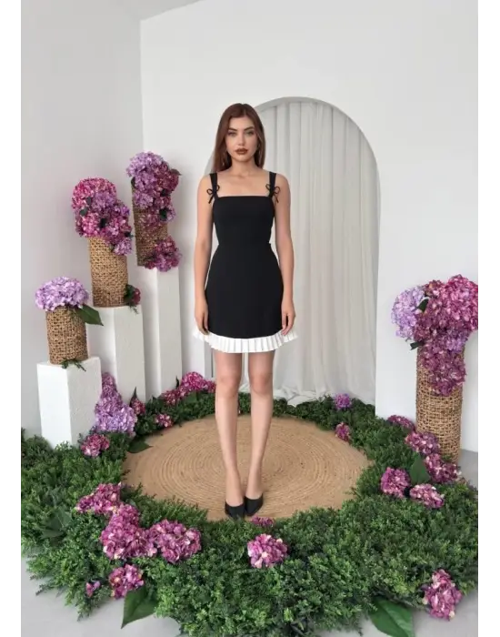 Omarı Parlak Detaylı Fiyonk Elbise