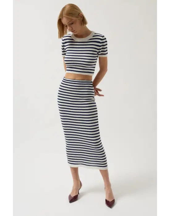 Omarı Şık ve Sportif Crop Üst