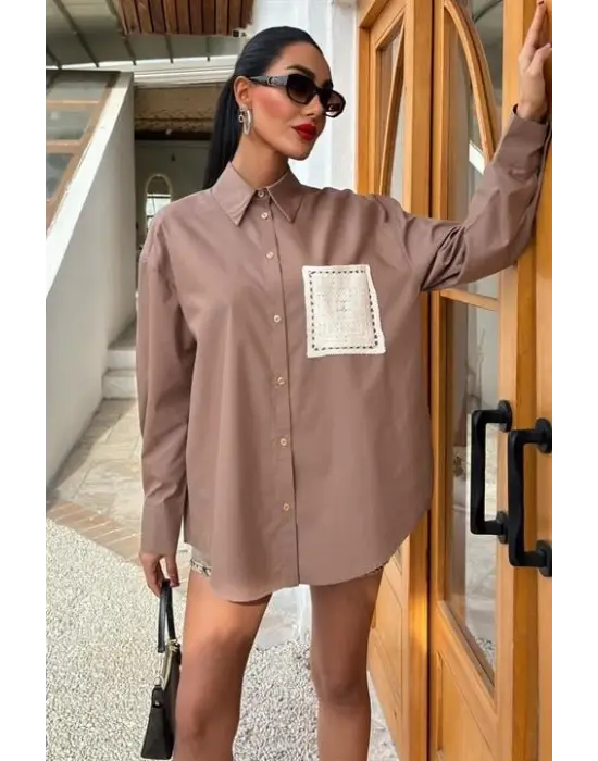 Omarı Arkası Yırtmaçlı Oversize Gömlek