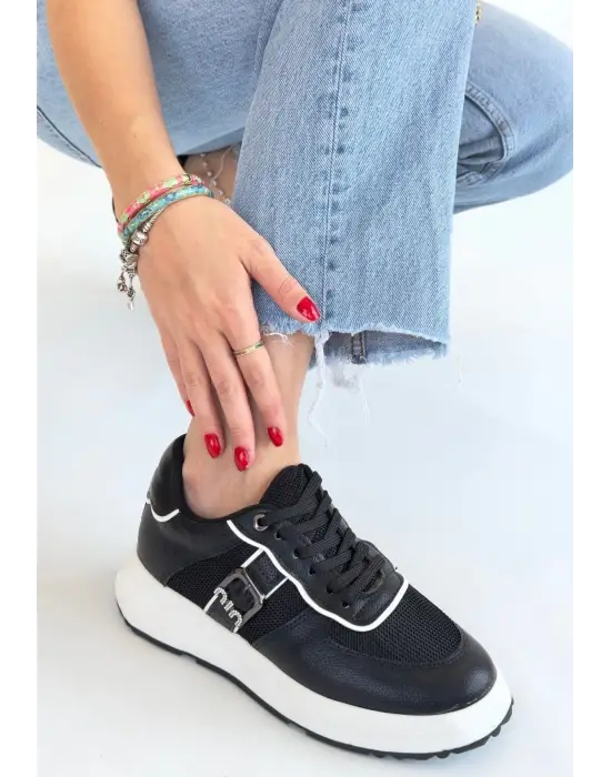 Tanwe Siyah Cilt Bağcıklı Spor Ayakkabı