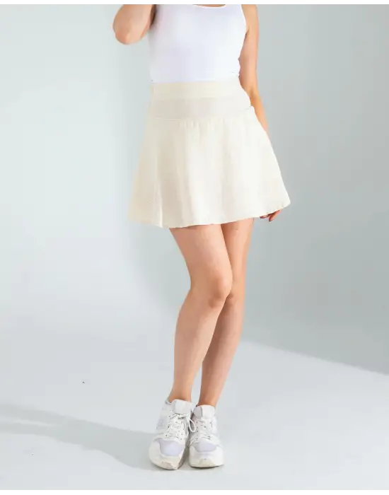 Omarı Yazın Rahatlığını Keşfet: Taş Keten Şort Etek