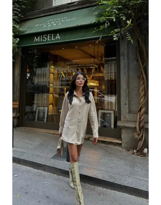 Omarı Yenilikçi Taş Detaylı Süet Gömlek