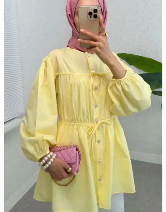 Omarı Sarı Taşlı Detaylı Gömlek