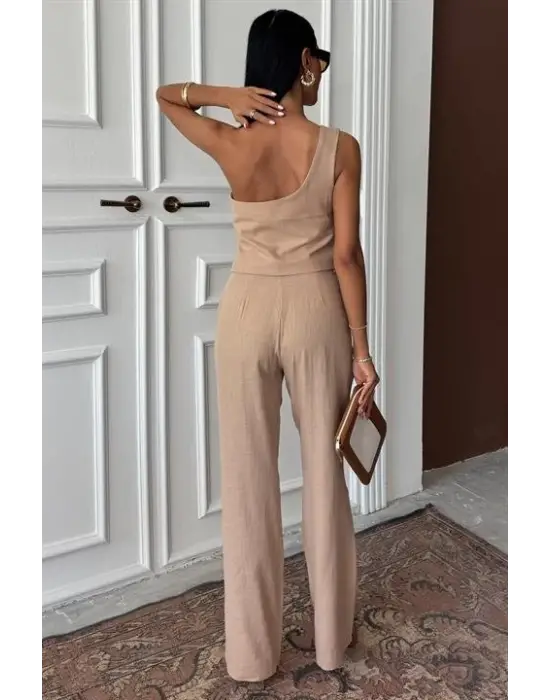 Omarı Şıklık ve Rahatlıkta Sınırsız Stil: Omuz Detaylı Plazzo Pantolon Takım