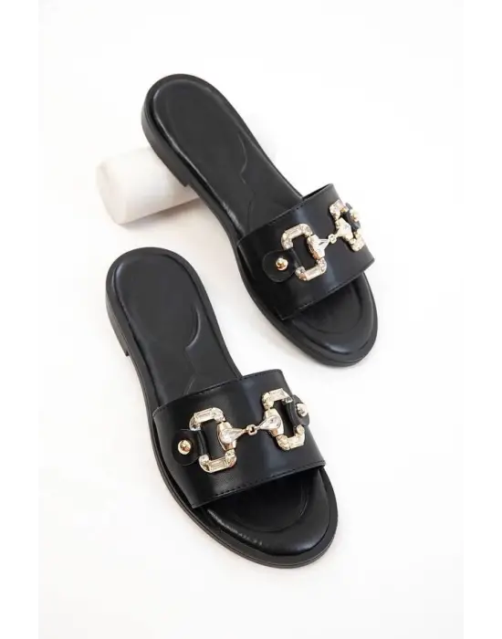 Omarı Rahat ve Şık Siyah Cilt Terlik