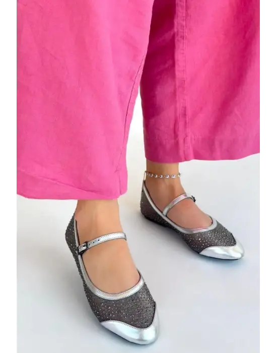 Toyan Gümüş Cilt Babet Ayakkabı