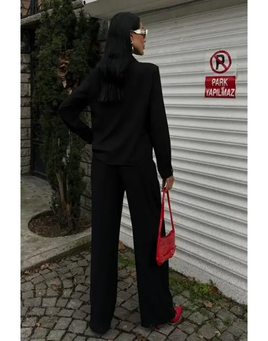 Omarı Şeffaf Detaylı Dökümlü Bluz