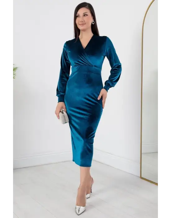 Omarı Kadife Kumaş Manşetli V Yaka Elbise