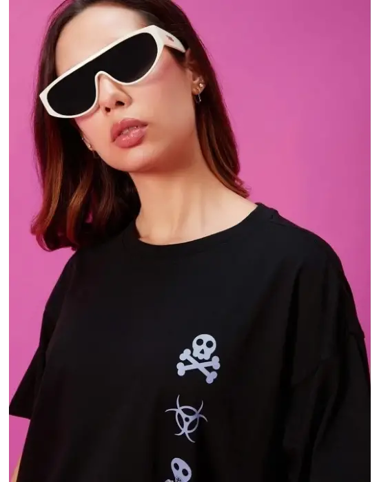 Omarı Siyah Renkli Oversize Baskılı T-shirt