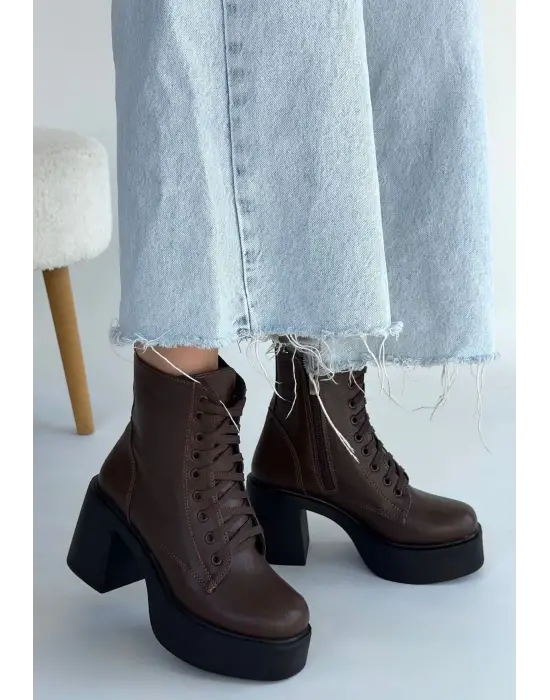 Tsan Kahverengi Cilt Bağcıklı Topuklu Bot