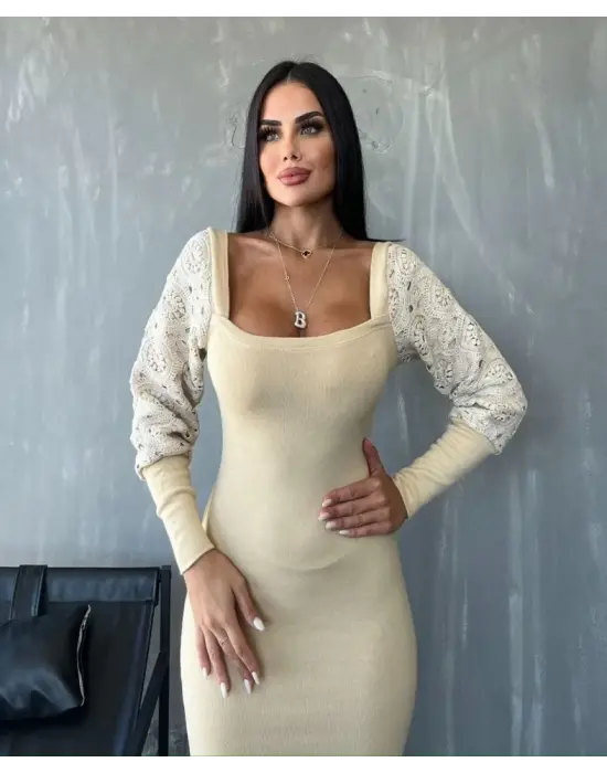 Omarı Zarif Tül Detaylı Kare Yaka Midi Elbise