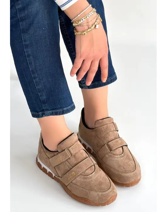 Tunga Bej Süet Cırt Cırtlı Spor Ayakkabı