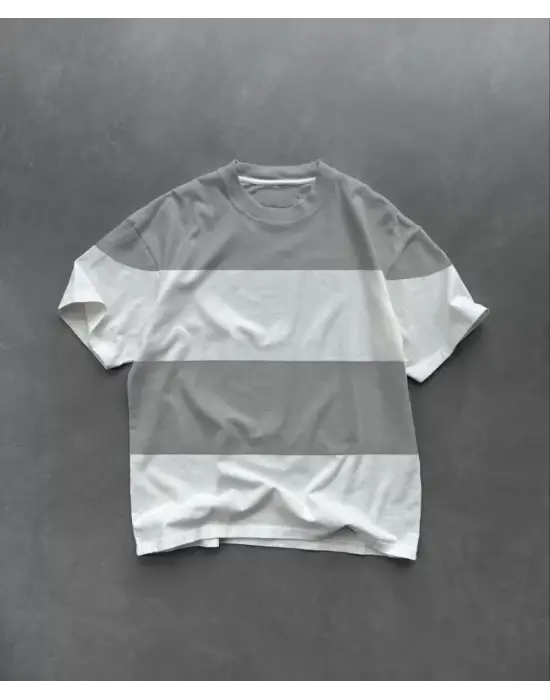 Omarı Rahat ve Şık Gri Bisiklet Yaka T-Shirt