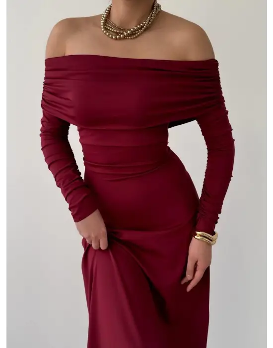 Omarı Şık Siyah Straplez Elbise Modeli