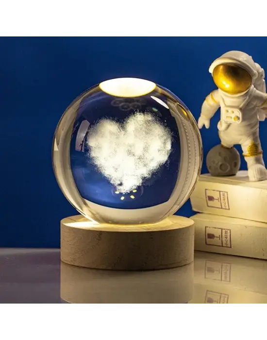 Usb&039li Ahşap Altlıklı Kalp Tasarımlı Cam Küre