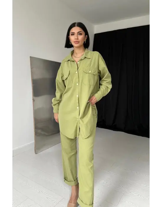 Omarı Şık Yeşil Takım Elbise