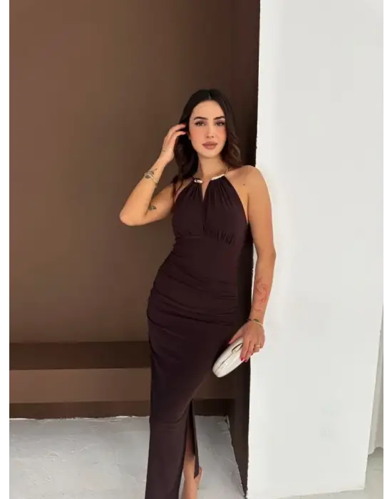 Uzun Abiye Elbise Yırtmaçlı Sırt Dekolteli Şık Gece Elbisesi - Kahverengi