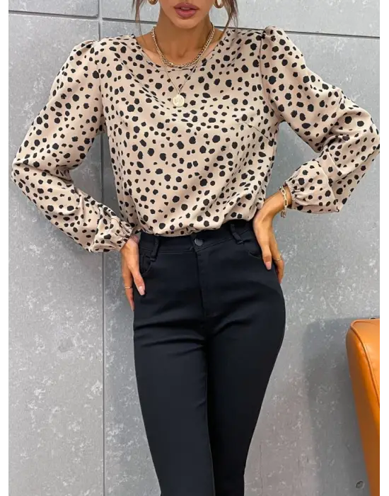 Omarı Desenli Bisiklet Yaka Kadın Bluzu