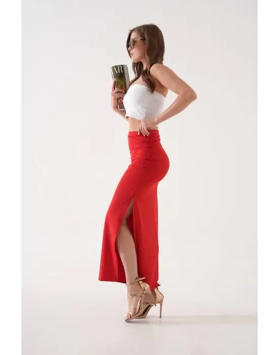 Omarı Zarif Kırmızı Yırtmaçlı İnce Kumaş Etek