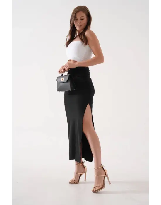 Omarı Siyah İnce Kumaş Uzun Etek - Yırtmaç Detaylı Moda Parçası