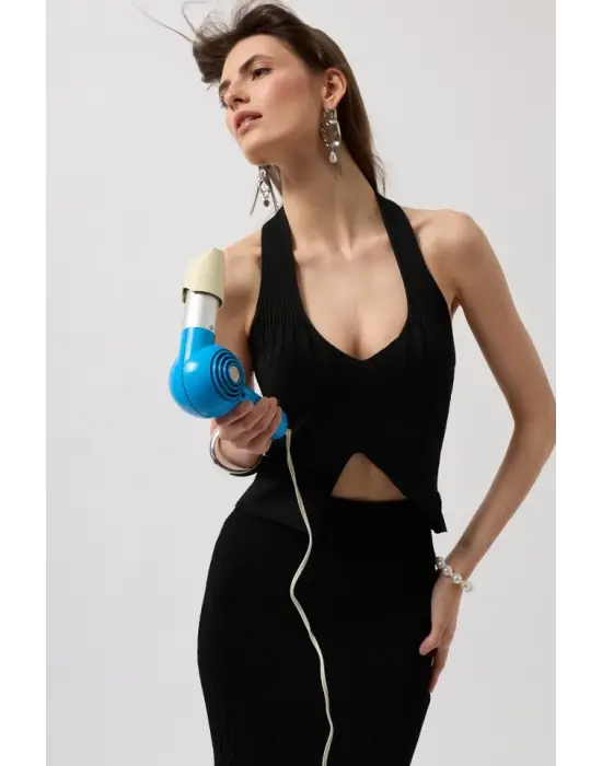 V Detay Dokulu Crop Bluz