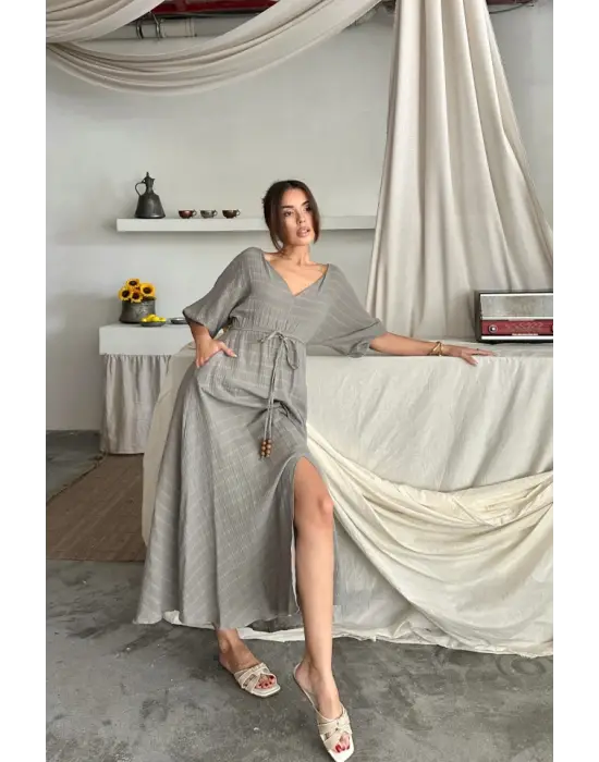 V YAKA BEL BONCUK BAĞLAMALI MÜSLİN ELBİSE YIRTMAÇ DETAYLI - Gri
