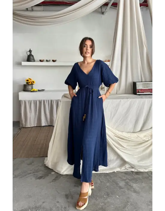Omarı Yırtmaç Detaylı V Yaka Müslin Elbise - Lacivert
