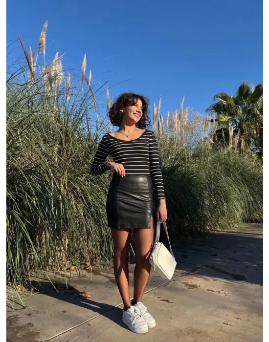 V yaka çizgili bluz siyah A3699